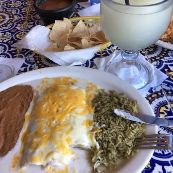 Fiesta En Guadalajara - First bite of the Spinach and Mushroom enchiladas was not pleasant. Do not order. - Mexican Near Me - Houston, Texas Fiesta En Guadalajara - First bite of the Spinach and Mushroom enchiladas was not pleasant. Do not order. - Mexican Near Me - Houston, Texas