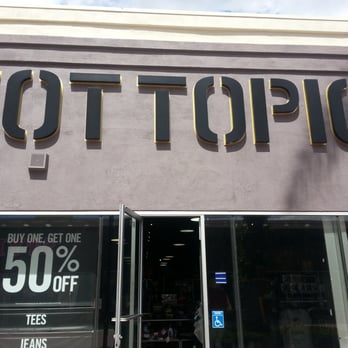 Hot Topic - Accessories Near Me - Lake Elsinore, California