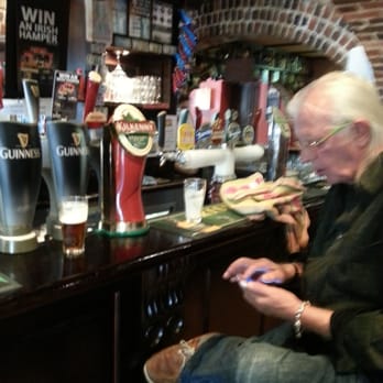 The Porterhouse Irish Pub - Great place to relax and have a nice cold beer plus the staff is very warm and friendly - Bars Near Me - Surry Hills, NSW