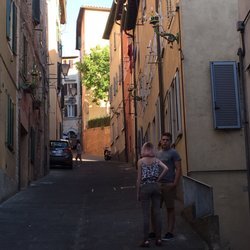 Osteria L'osteria - Street leading to Via Rossi