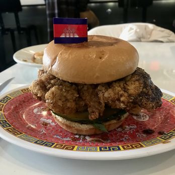 Maketto - Fried chicken sandwich - Cafes Near Me - Washington, DC, District of Columbia