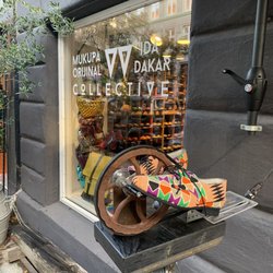 Mukupa Dakar Collective - Out front