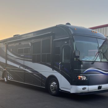 Legendary Graphics - Custom designed and printed full wrap on RV - Vehicle Wraps Near Me Legendary Graphics - Custom designed and printed full wrap on RV - Vehicle Wraps Near Me