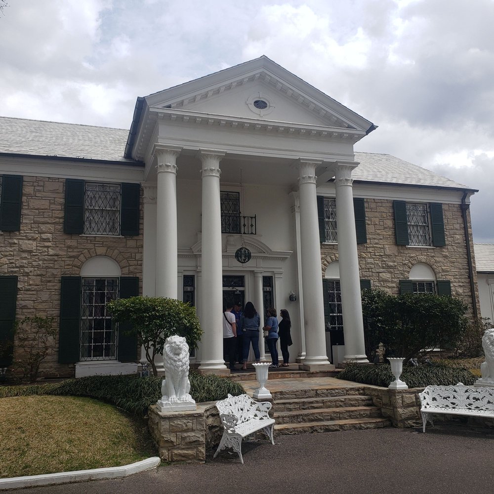 Graceland Mansion - Museums Near Me - Memphis, Tennessee Graceland Mansion - Museums Near Me - Memphis, Tennessee