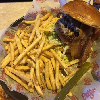 Bubba's 33 - Bacon Guacamole Burger - Pizza Near Me - Glen Burnie, Maryland