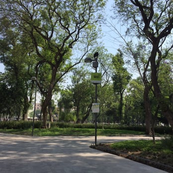 Alameda Central - Nice pathways - Parks Near Me - México, D.F., DIF