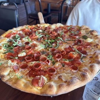 The Nona Slice House - The Honey Cup 18" - Pizza Near Me - Safety Harbor, Florida