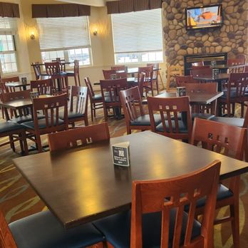 Holiday Inn Express St. Ignace-Lake Front - Hotels Near Me - Saint Ignace, Michigan