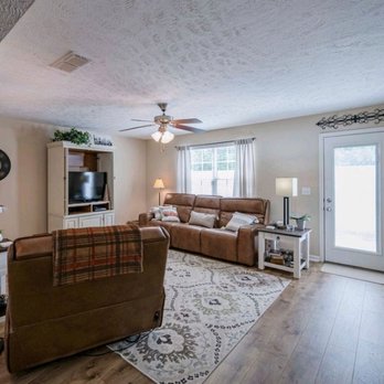 Timothy Collins - SimpliHŌM - Beautiful townhome in Murfreesboro, TN - Real Estate Agents Near Me - Murfreesboro, Tennessee Timothy Collins - SimpliHŌM - Beautiful townhome in Murfreesboro, TN - Real Estate Agents Near Me - Murfreesboro, Tennessee