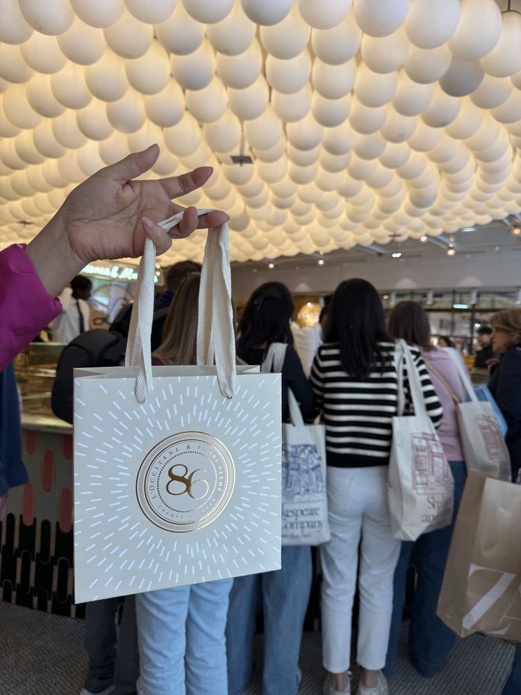 Le 86Champs - L'Occitane et Pierre Hermé