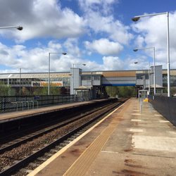 Metrocentre Railway Station - Platforms