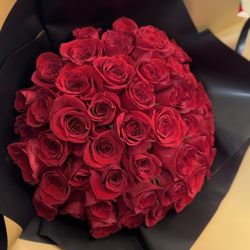 El Paso Flowers - 50 rose bouquet