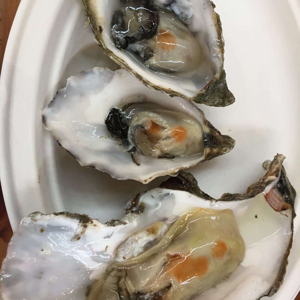 Markthalle Neun - Fresh oysters, opened on the spot. - Public Markets Near Me - Berlin, BE Markthalle Neun - Fresh oysters, opened on the spot. - Public Markets Near Me - Berlin, BE