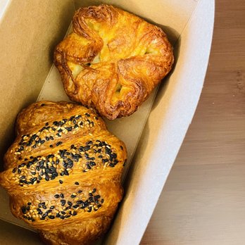 Good Ambler - Ham & Cheese Croissant / Kauign Amann - Bakeries Near Me - Chicago, Illinois