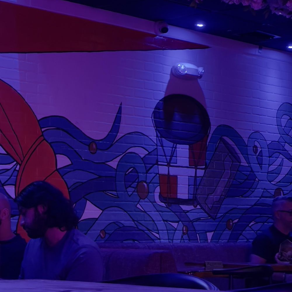 El Tiesto Cafe Pines - Main dining area - Sushi Bars Near Me - Pembroke Pines, Florida