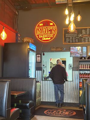 Mac's BBQ by null