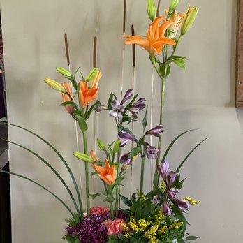 Raindrops N Roses - Florists Near Me - Shelbyville, Indiana Raindrops N Roses - Florists Near Me - Shelbyville, Indiana