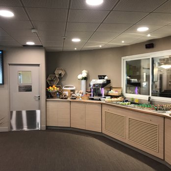 The Library Lounge - Airport Lounges Near Me - Nice, 06