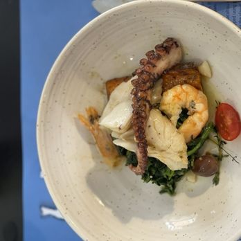 Bacalhau na Vila Sintra - Seafood grilled mix - Gluten-Free Near Me - Sintra, 11 Bacalhau na Vila Sintra - Seafood grilled mix - Gluten-Free Near Me - Sintra, 11