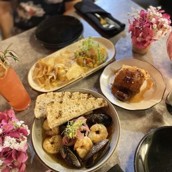 Madame Fortune - Happy Hour: $13 mussels, $8 cornbread, $11 ceviche - Caribbean Near Me - Tampa, Florida