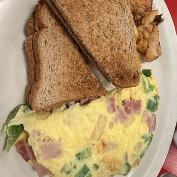 Maureen's Kitchen - Breakfast & Brunch Near Me - Smithtown, New York Maureen's Kitchen - Breakfast & Brunch Near Me - Smithtown, New York