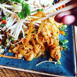 Lemongrass Thai Fare - Chicken Pad Thai