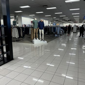 Kohl's - Men clothing - Department Stores Near Me - BRIDGETON, Missouri