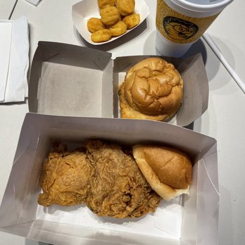Golden Chick - Two piece combo with corn nuggets and dinner roll, chicken sandwich, and drink $14 - Fast Food Near Me - Georgetown, Texas Golden Chick - Two piece combo with corn nuggets and dinner roll, chicken sandwich, and drink $14 - Fast Food Near Me - Georgetown, Texas
