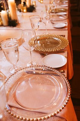 Entertaining Company by null