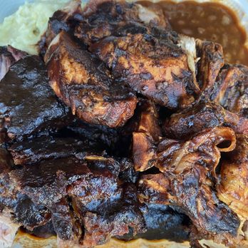 World Champion Smokehouse - Link & Chicken Dinner - Grocery Near Me - Oakland, California
