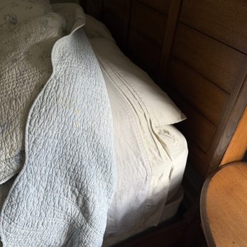 Jo's cleaning - Bed not made professionally - Home Cleaning Near Me - Plattsburgh, New York Jo's cleaning - Bed not made professionally - Home Cleaning Near Me - Plattsburgh, New York