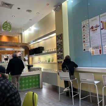 Pinkberry - Inside - Ice Cream & Frozen Yogurt Near Me - New York, New York Pinkberry - Inside - Ice Cream & Frozen Yogurt Near Me - New York, New York