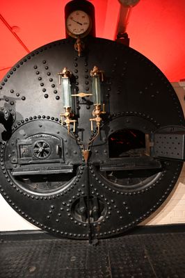 Tower Bridge by null