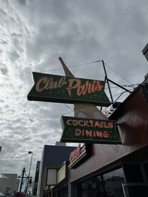 Club Paris by null