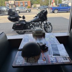 Cornerstone Subs & Pizza - Order up!