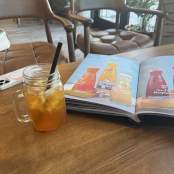 Chocolate Bar - Pic of tea on menu and what we got - Desserts Near Me - Jacksonville, Florida