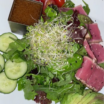 Baires Grill - Brickell - Fresh Tuna Salad - Bars Near Me - Miami, Florida Baires Grill - Brickell - Fresh Tuna Salad - Bars Near Me - Miami, Florida