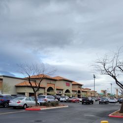 Rhodes Ranch Town Center - The Vons side - along many other smaller stores - 3/15/23