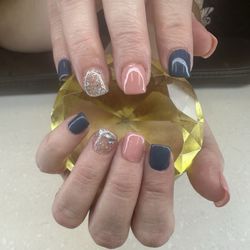 LV Nails - My mani!