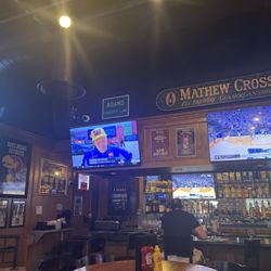 Austin's Bar & Grill
