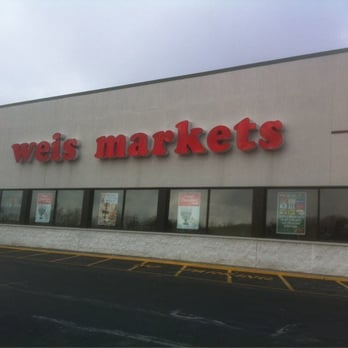 Weis Markets - Front of Weis Markets - Grocery Near Me - Carbondale, Pennsylvania Weis Markets - Front of Weis Markets - Grocery Near Me - Carbondale, Pennsylvania