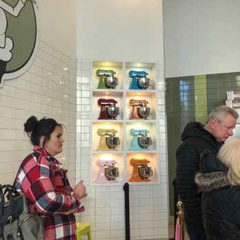 Stan's Donuts & Coffee - Cute decor! - Donuts Near Me - Chicago, Illinois Stan's Donuts & Coffee - Cute decor! - Donuts Near Me - Chicago, Illinois