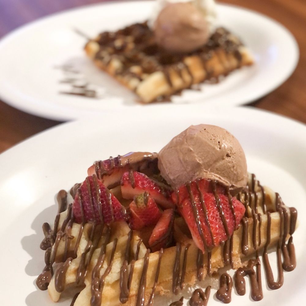 Nutella Cafe - liege waffle with nutella, strawberry slices, nutella gelato toppings - Desserts Near Me - Chicago, Illinois