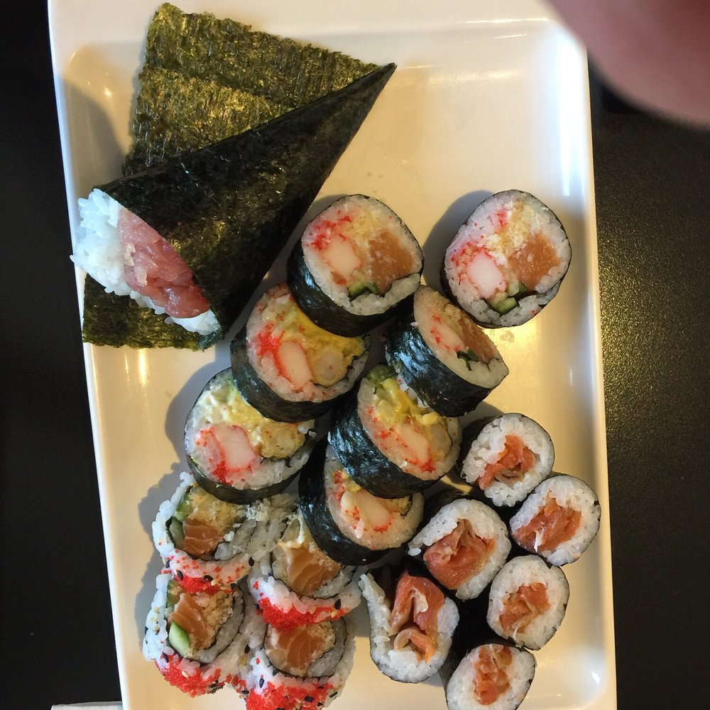 Kanda Sushi Bar - a plate of sushi - Sushi Bars Near Me - Montreal, Quebec