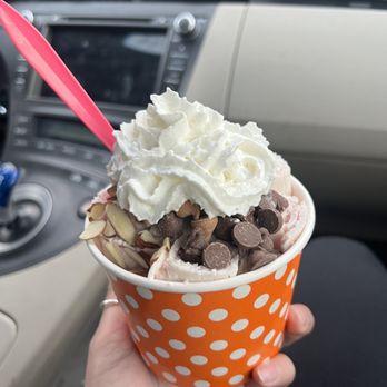 Rollie Rolls Ice Cream - Nana rolled ice cream - Thai Near Me - Pflugerville, Texas