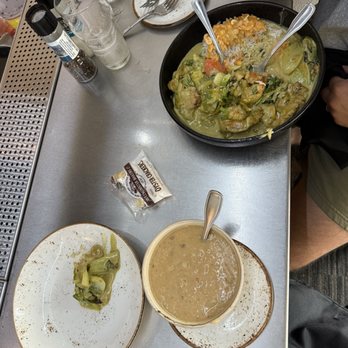 Tidal Raves - green curry and smoked salmon chowder - New American Near Me - Depoe Bay, Oregon