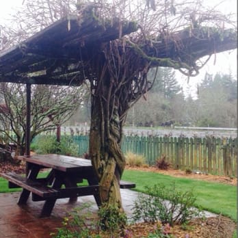 Dutton Estate Winery - Wine Tasting Room Near Me - Sebastopol, California Dutton Estate Winery - Wine Tasting Room Near Me - Sebastopol, California