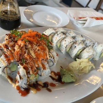 Coco & Moss - Volcano Roll and Blue Crab Roll - Cocktail Bars Near Me - Savannah, Georgia Coco & Moss - Volcano Roll and Blue Crab Roll - Cocktail Bars Near Me - Savannah, Georgia