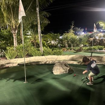 Porky's Bayside Mini Golf - Mini Golf Near Me - Marathon, Florida Porky's Bayside Mini Golf - Mini Golf Near Me - Marathon, Florida
