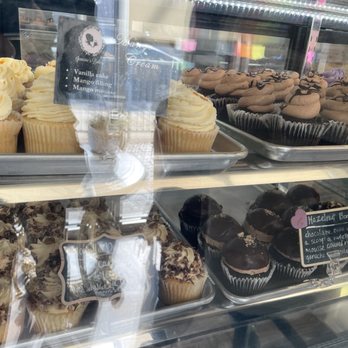 Jennivee’s Bakery - Desserts Near Me - Chicago, Illinois Jennivee’s Bakery - Desserts Near Me - Chicago, Illinois